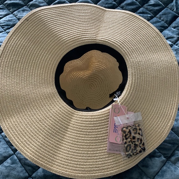 Straw Hat - Picture 2 of 2